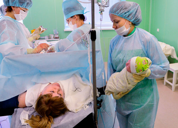 A possible biological explanation for the increase in births by cesarean sections has been found by Keio researchers.